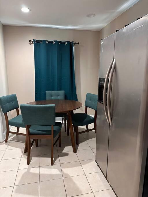 Apartamento Bright 2Br Apt 8 Min To Jfk And 5 Min To Mall Valley Stream Exterior foto